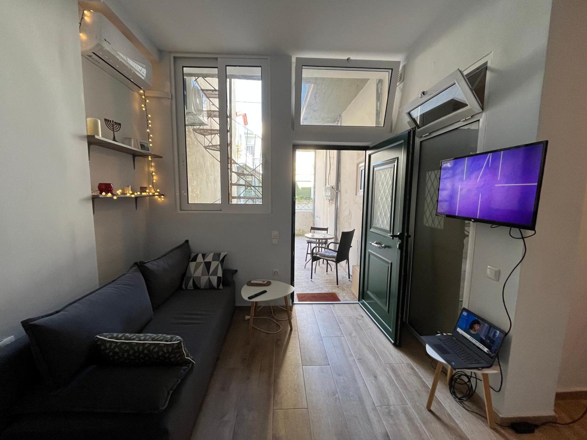 Noa - Designed Garden Studio In The City Center Kalamata Exteriör bild