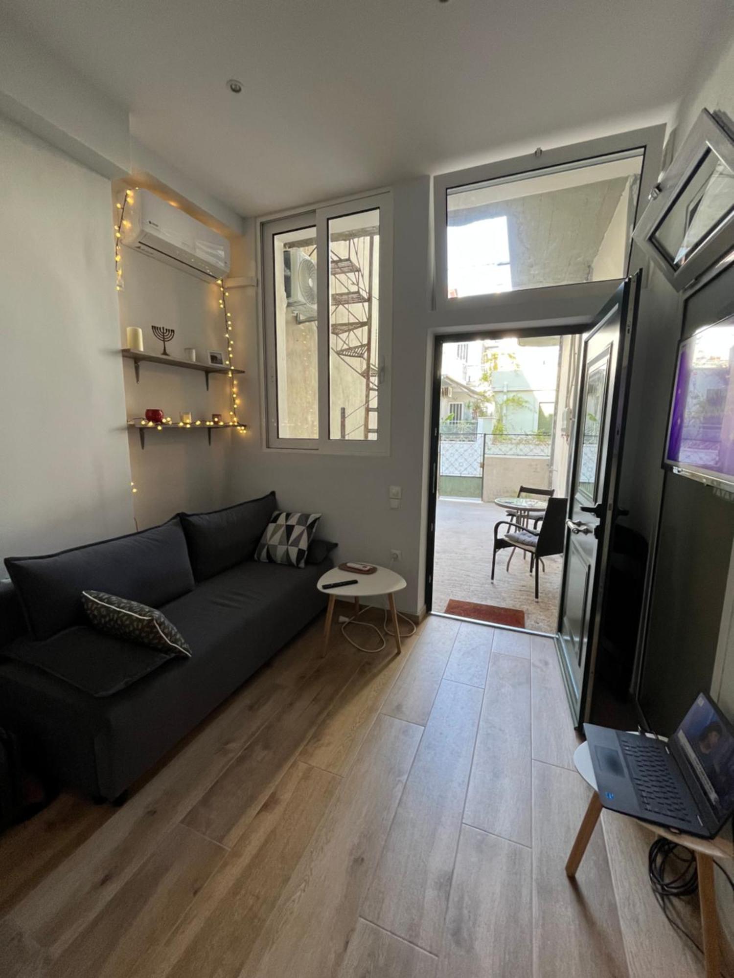 Noa - Designed Garden Studio In The City Center Kalamata Exteriör bild