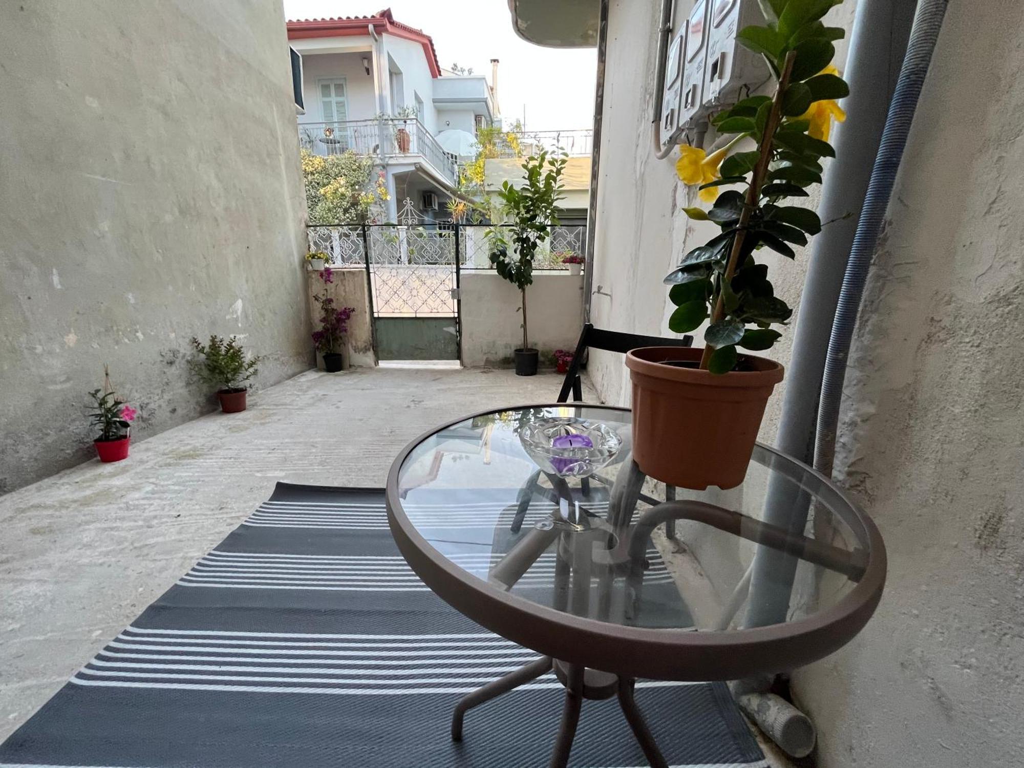 Noa - Designed Garden Studio In The City Center Kalamata Exteriör bild